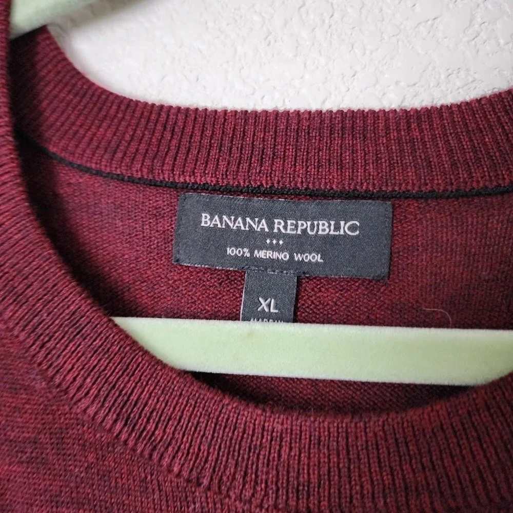 BANANA REPUBLIC 100% Merino Wool fine knit crewneck sweater in maroon XL